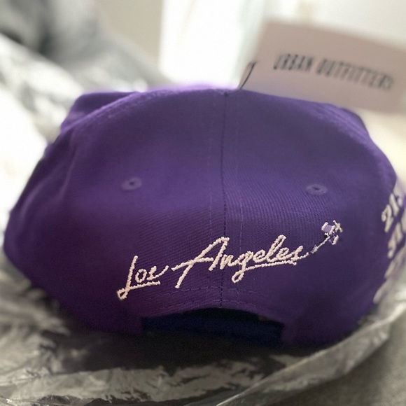 New Era Los Angeles Lakers “Tour of LA” Snapback - Picture 5 of 9